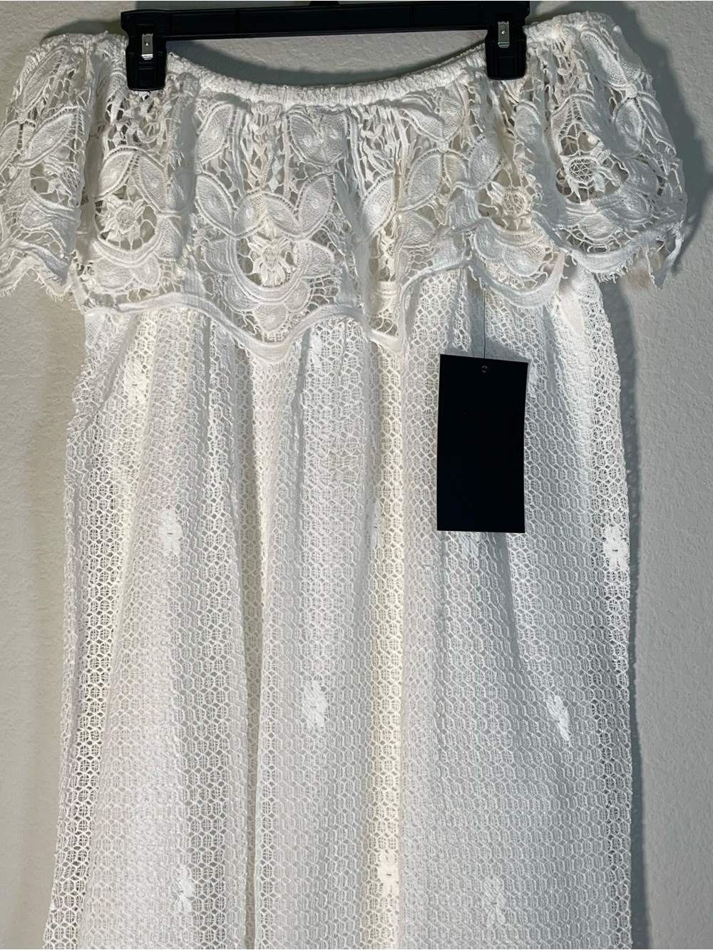 Tuckernuck Avalon Crochet Dress Womens XS White Lace Off-Shoulder NWT - Picture 3 of 15